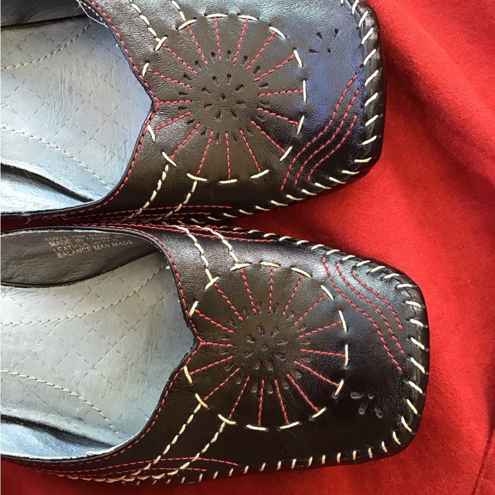 Indigo by Clark’s leather gothic boho mules whipstitch folk floral /kitten heel - Picture 8 of 10